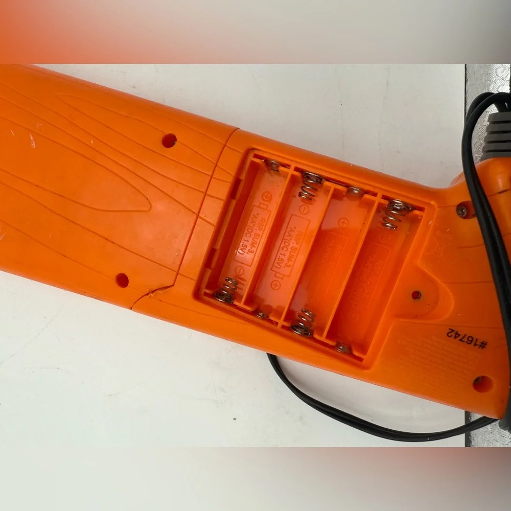 Big Buck Pro Arcade TV Video Game Gun Only No Sensor -Orange 2009 Jakks Pacific,